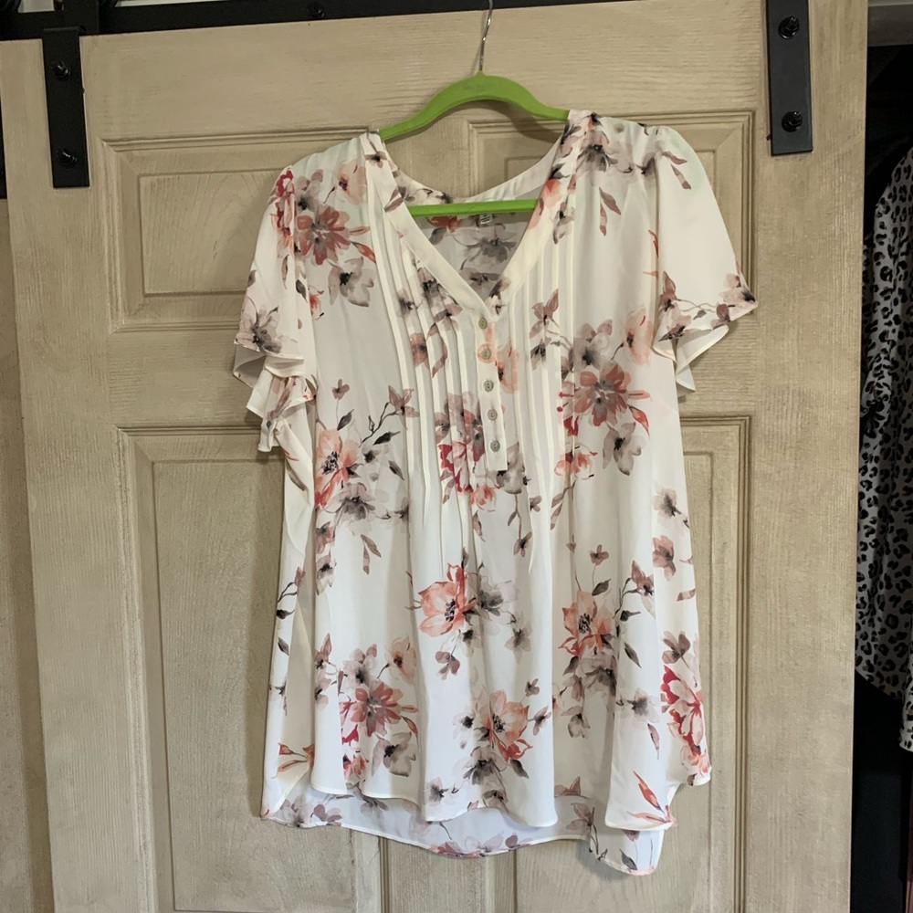 🌸 Rose + Olive floral blouse🌸1X